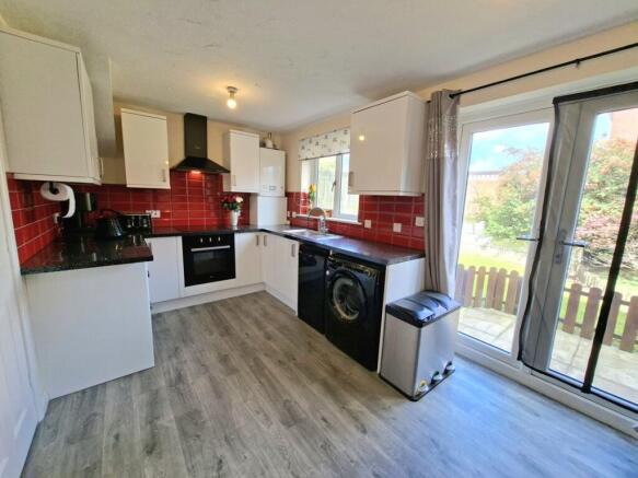 KITCHEN/BREAKFAST ROOM