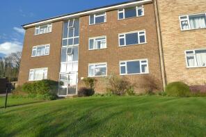 2, Dunkeld House, Brambleside, High Wycombe HP11 1JF