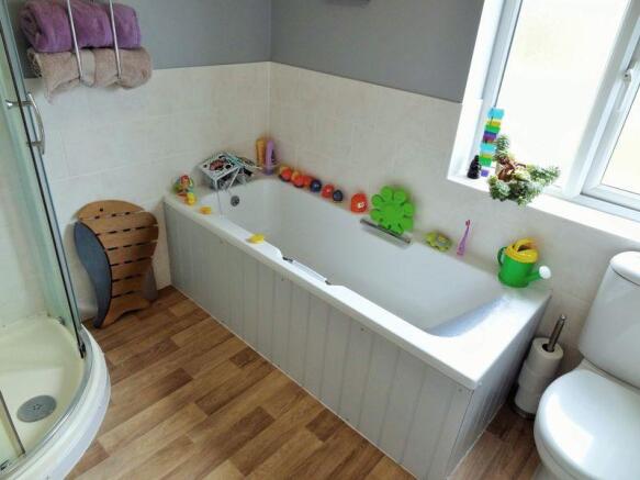 Photo 8