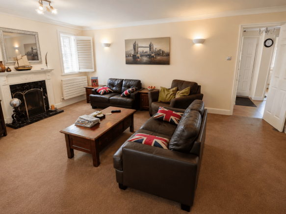 Lounge 2
