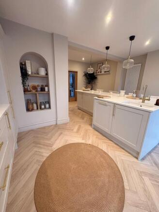 3 bed Terraced for sale Image 4