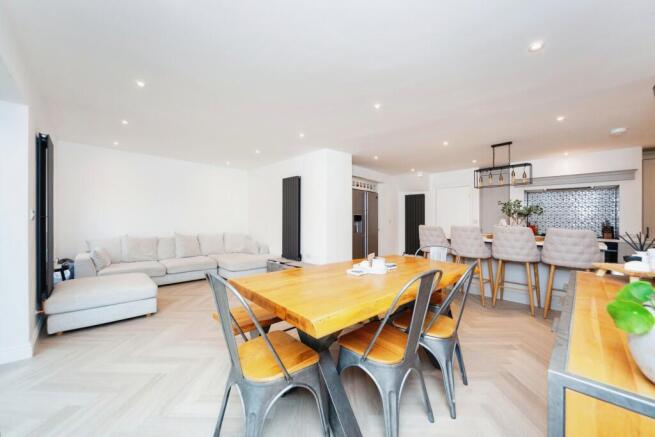 Kitchen/ Family Room