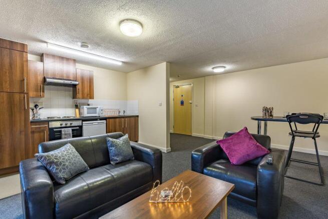 Studio to rent Image 2