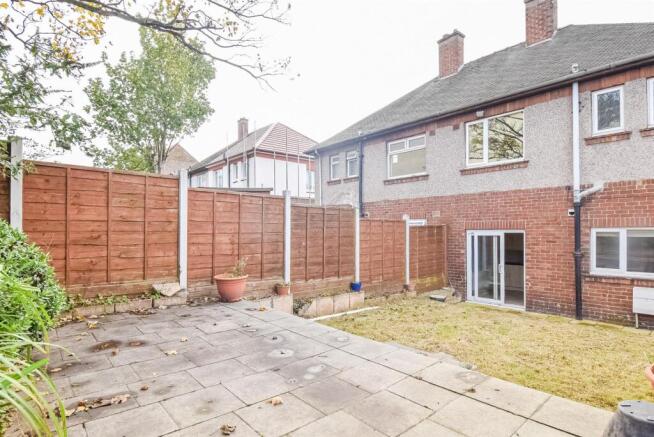 3 bed Semi-Detached to rent Image 12