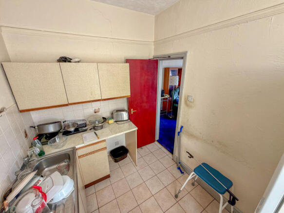 Warbreck Hill Road, Blackpool, FY2 photo 4