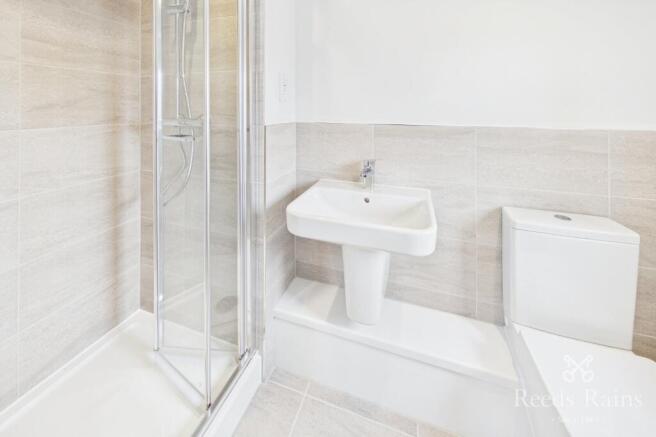 2 bed Apartment to rent Image 11