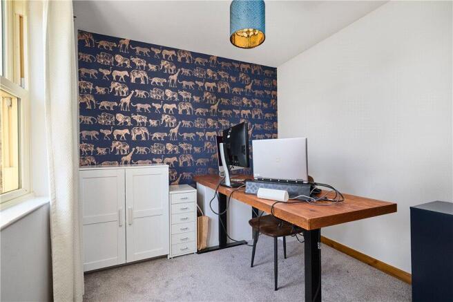 Bedroom/Office