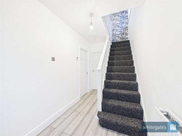 3 bed Semi-Detached for sale Image 9
