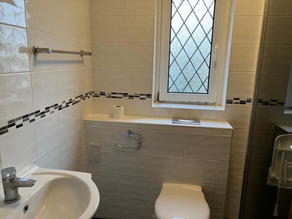 SHOWER ROOM
