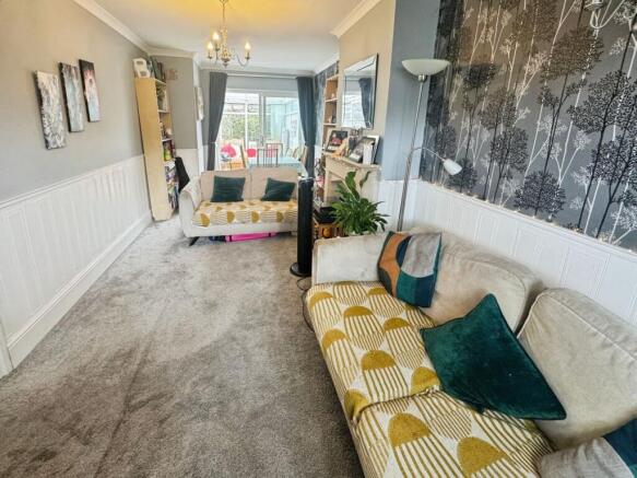 Lounge/Dining Room