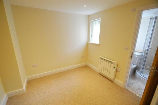FLAT 1 39 ST JHNS PIC 5.jpg