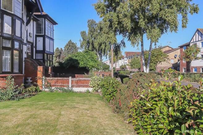 St. James Mansions, Thorpe Bay photo 4