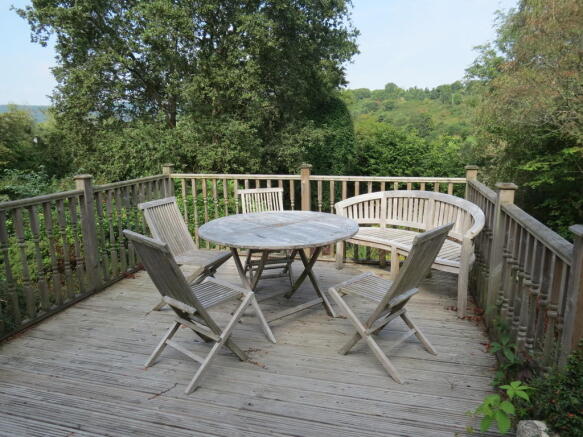 Decked Seating Ar...