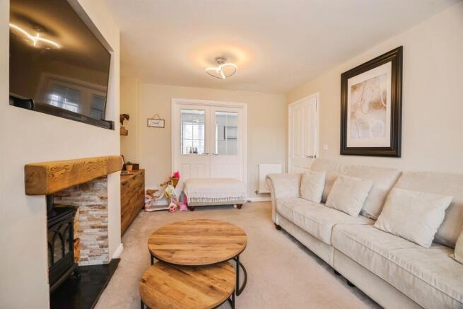 4 bed Detached for sale Image 6