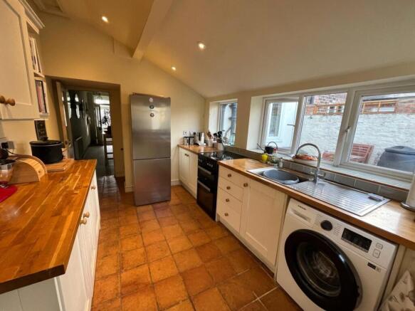 4 bed Terraced for sale Image 6