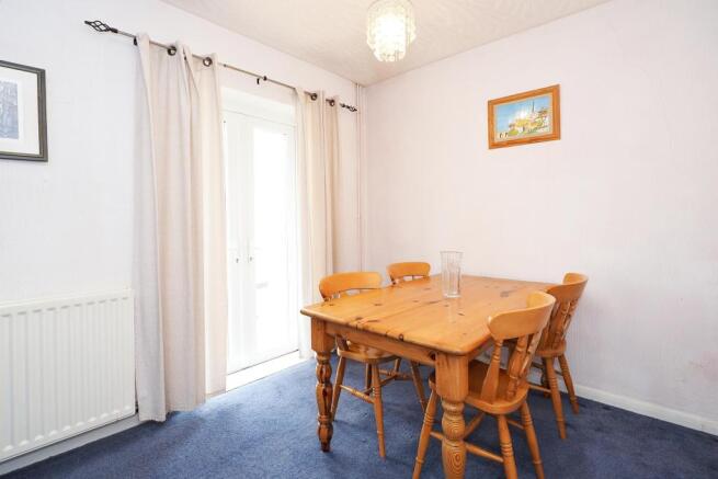 Lounge/Dining Room