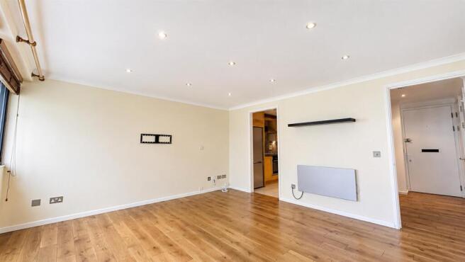 31 Savoy Court 8.jpg