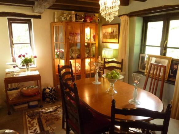 ANOTHER ROOM ASPECT