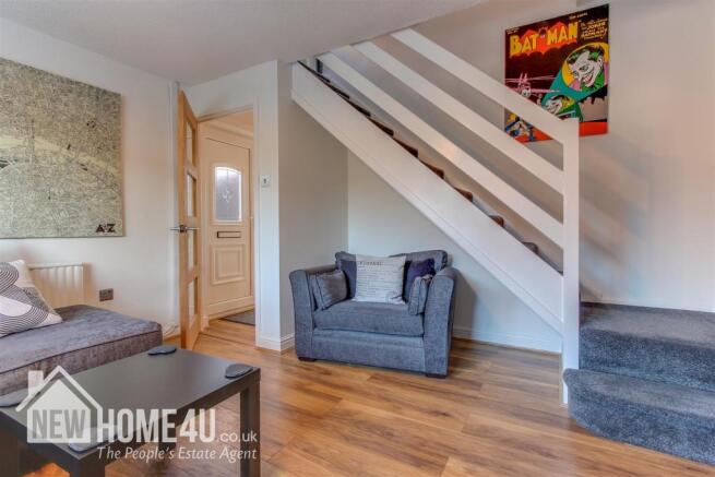 LOUNGE: