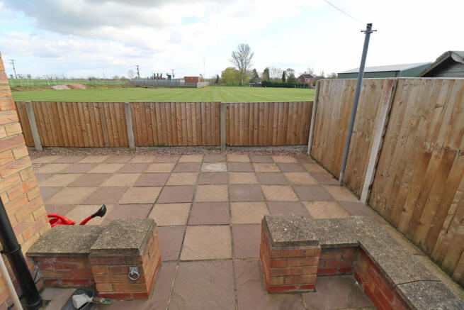Wolds Close, Crowle photo 5