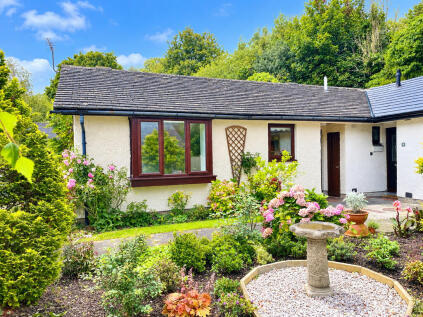 8 Riggs Close, Grange-over-Sands, Cumbria, LA11 6SX