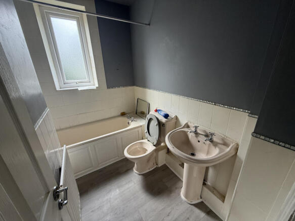 3 bed Terraced to rent Image 7