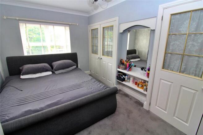 4 bed Semi-Detached for sale Image 7