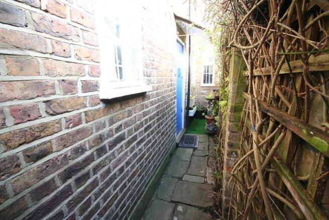 Photo 11