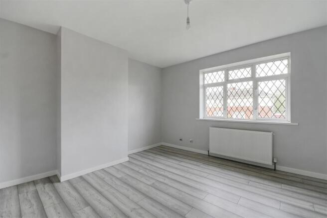 2 bed End of Terrace to rent Image 7