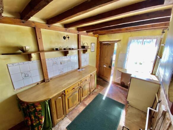 Kitchen/ Dining Area