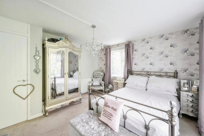 2 bed Maisonette for sale Image 9