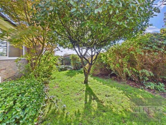 Clinch Green Avenue, Bexhill-On-Sea photo 2