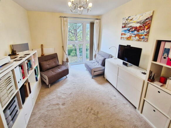 2 bed Apartment for sale Image 5