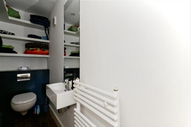 Cloak Room  WC