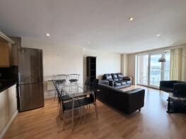 402, 31 Sovereign Point, The Quays, Salford M50 3AX