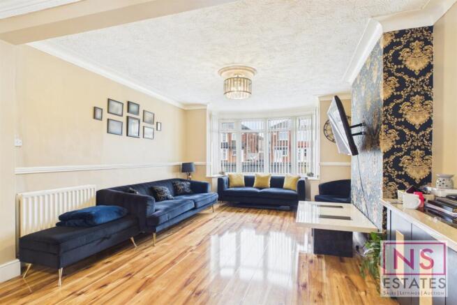 3 bed Semi-Detached for sale Image 7