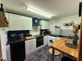 Flat B, 16, Ashvale Place, Aberdeen AB10 6PX