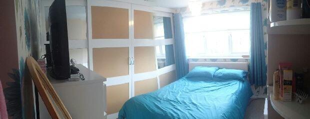 Bedroom 3 picture 2
