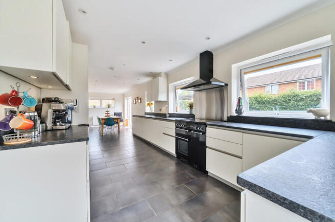 1313556-17-685c3d...