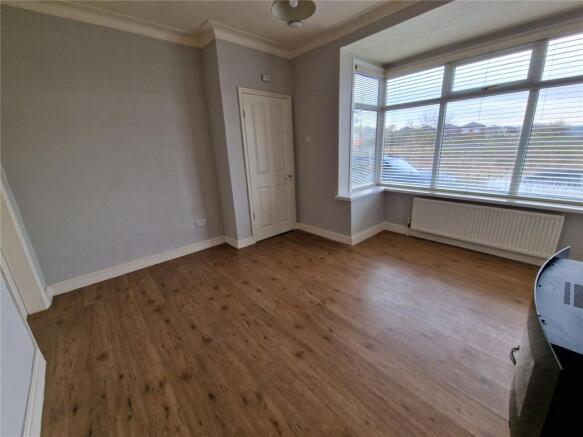2 bed Terraced to rent Image 4