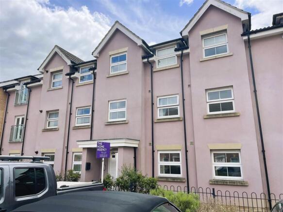 152 whites way front.jpeg