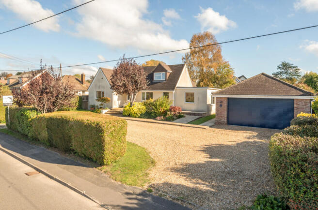 1370387-1-68f0eef...