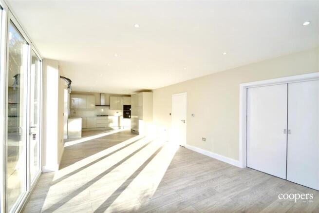 Living Room/Kitchen