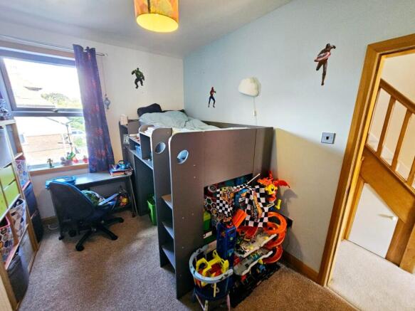 4 bed Terraced for sale Image 9