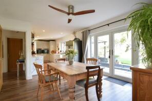 33 Paix, Lower Waites Lane, Hastings TN35 4DB