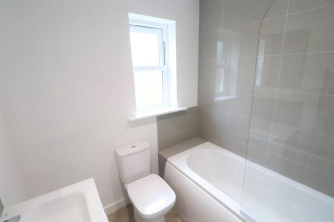 3 bed House for sale Image 8