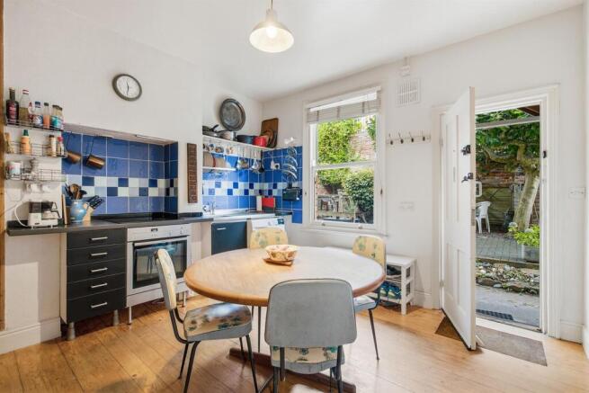 3 bed Terraced for sale Image 7