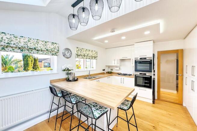 Kitchen/Breakfast Room
