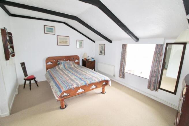 Bed 1.jpg
