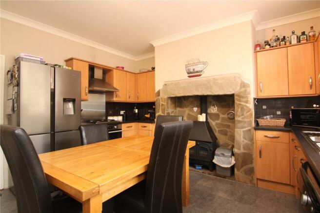 3 bed Terraced for sale Image 4